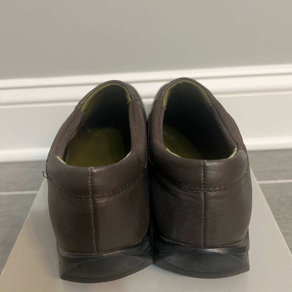 Rockport women’s Brown Slip-On Loafers - Picture 4 of 5